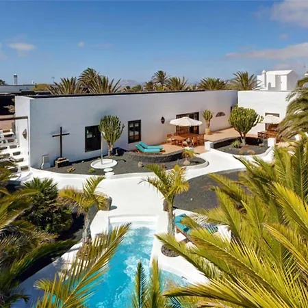 La Cueva Apartment *