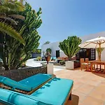 Apartment La Cueva Teguise (Lanzarote)